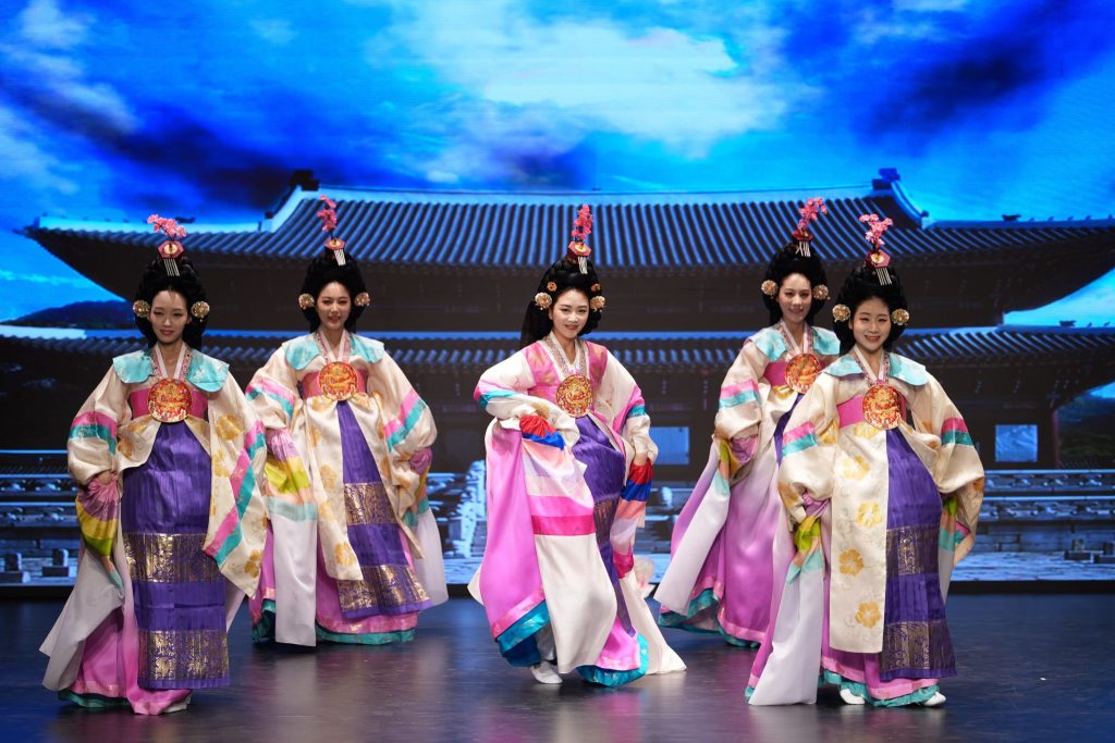 Women Korean Cultural dance